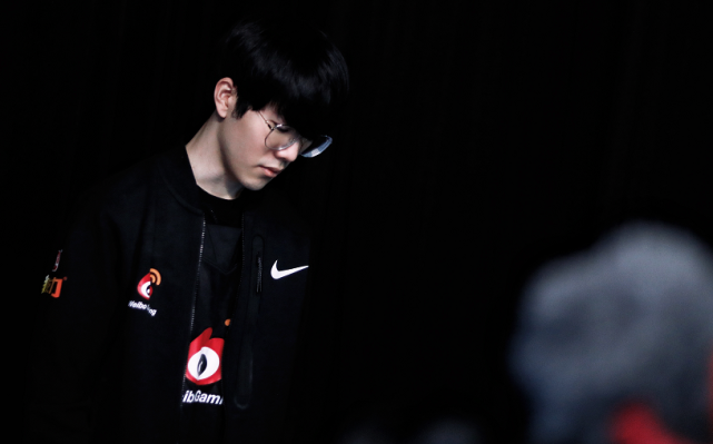 九游官网-TheShy官方宣布出色发挥新规，DWG引发争议！